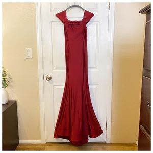 💃Amelia Couture Off the Shoulder Gown